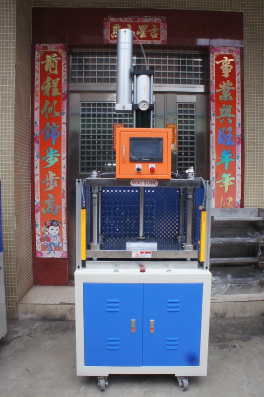 增壓衝床 (6).jpg